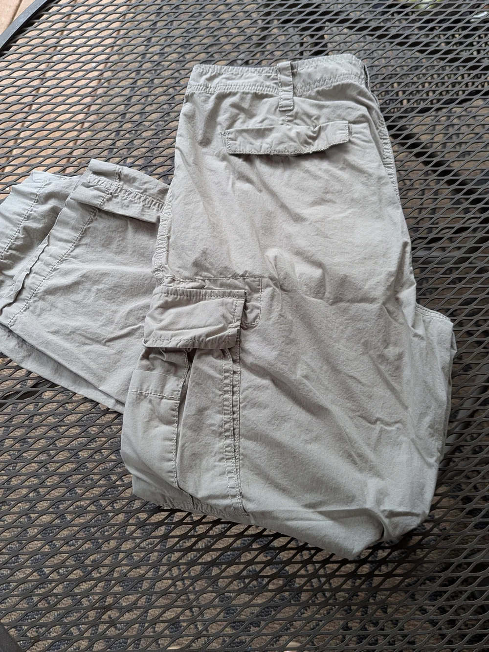 Banana Republic Men's Light Gray Casual Pants